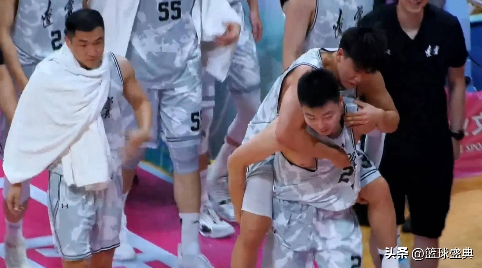 关于河南男篮球员状态神勇，助球队连胜在望的信息