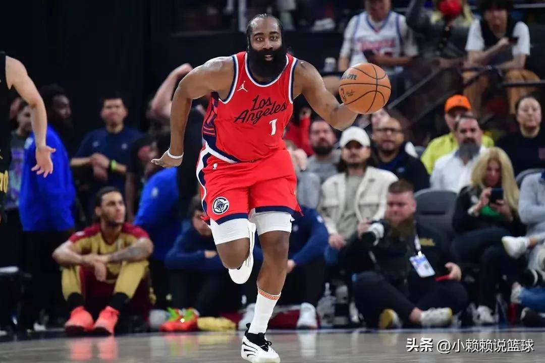 关于哈登关键节点战术调整，独行侠带队取胜！的信息