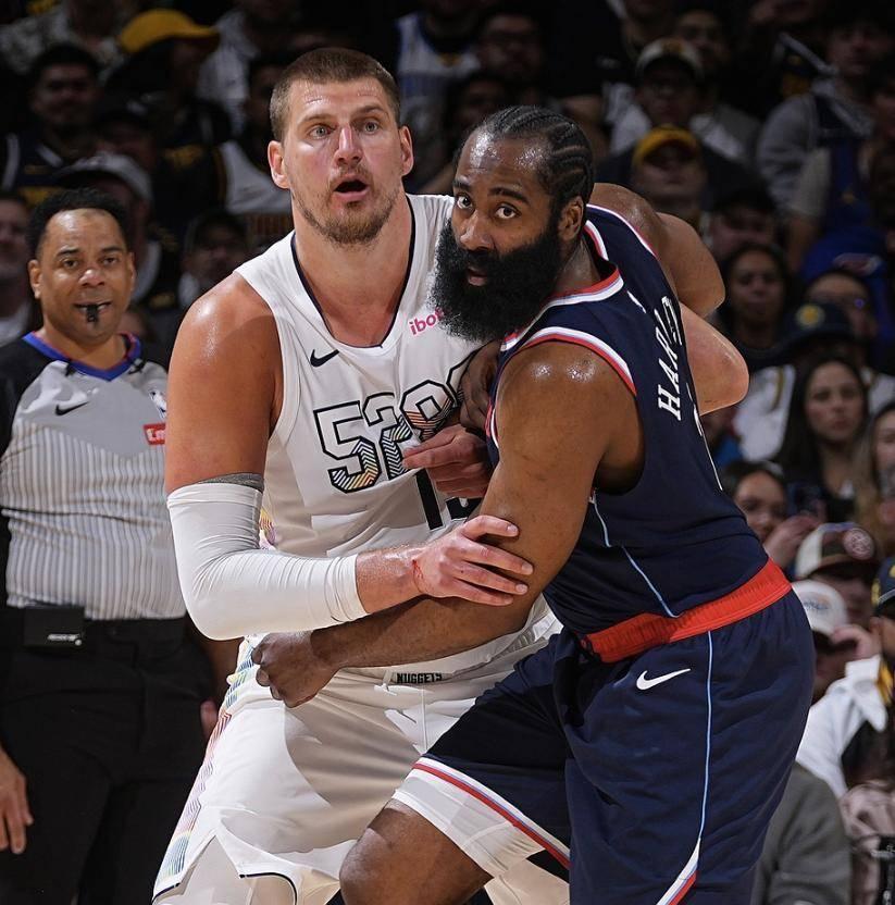 包含哈登巅峰对决，JackeyLove与80激战德国队分钟，连败胜负难料！的词条